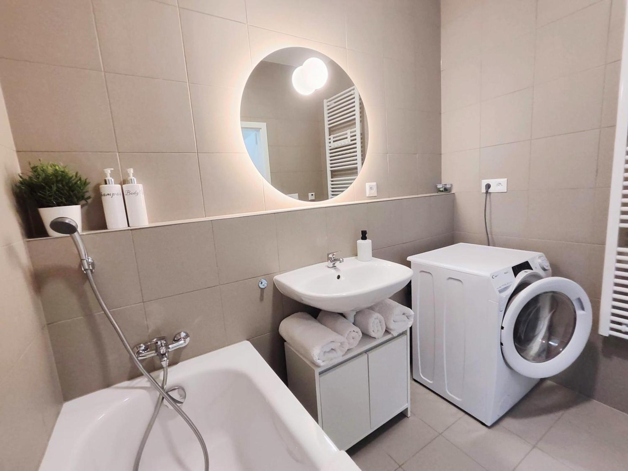 Cinnamon - Brand New - Presidential Garden - Air Conditioning - Free Parking Bratislava Exterior photo